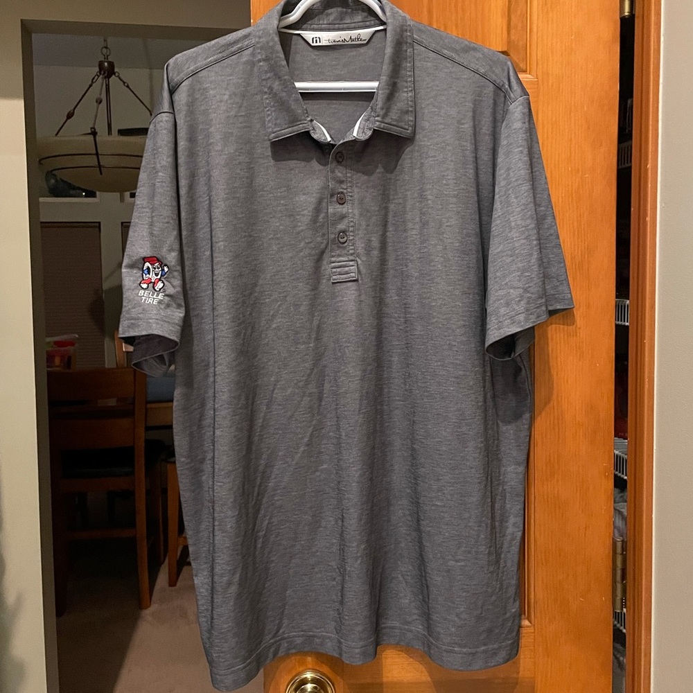 Travis Matthew Gray Polo Size XL - Logo On Sleeve